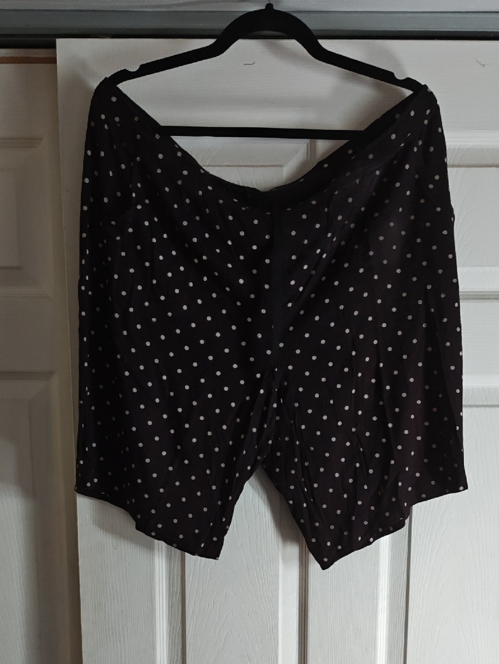 Secret Treasures Black Polka Dot Women's Bermuda Shorts